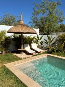 Πισίνα στο ή κοντά στο Two bedroom villa with pool for the perfect holiday in Mauritius