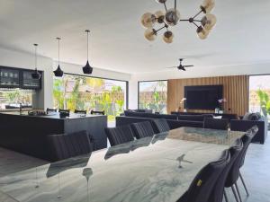 TV/trung tâm giải trí tại Grande villa moderne 5 chambres