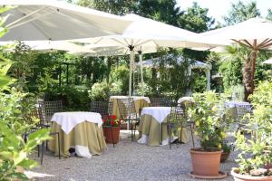 A garden outside Villa Belfiore