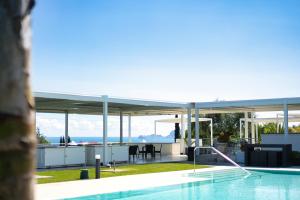Bazén v ubytovaní Kora Park Resort alebo v jeho blízkosti