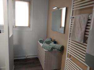 Zdjęcie z galerii obiektu Grand studio, centre ville Rénové et lumineux w mieście Dieppe