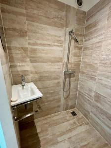 Ένα μπάνιο στο Studio Monaco central - wifi +1 φωτογραφίες