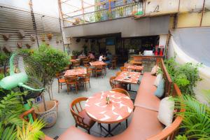 Restaurace v ubytování Kings International Juhu