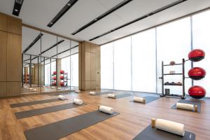 Fitness centrum a/nebo fitness zařízení v ubytování Yibo Hotel - Pazhou Convention and Exhibition Center - Walking distance to Canton Fair
