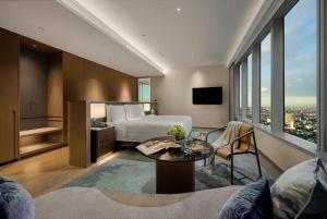 Pan Pacific Jakarta的电视和/或娱乐中心