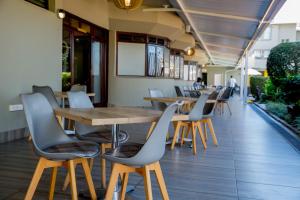 克里斯塔绿洲酒店餐厅或其他用餐的地方