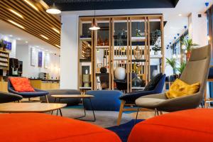 Posezení v ubytování Holiday Inn Express Bilbao Airport by IHG