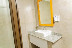 Bagno di Sunbird Ku Chawe