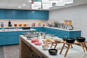 Кухня или мини-кухня в Homewood Suites by Hilton Buffalo/Airport
