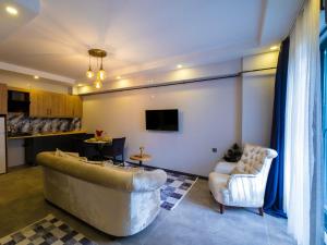 TV a/nebo společenská místnost v ubytování Adresim Sapanca Boutique Hotel