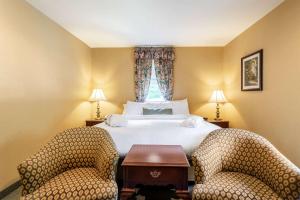 Postel nebo postele na pokoji v ubytování Traditions Hotel & Spa Johnson City - Binghamton, Ascend Hotel Collection