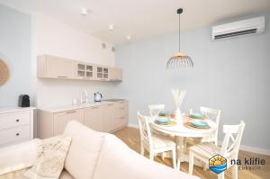 Kuchyň nebo kuchyňský kout v ubytování Apartament na klifie - Łukęcin