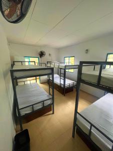 Ένα ή περισσότερα κρεβάτια σε δωμάτιο στο Olive Mirissa