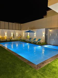 Kolam renang di atau dekat dengan Pearl Villa