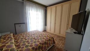 Μια τηλεόραση ή/και κέντρο ψυχαγωγίας στο La casa di Max