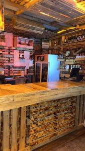 Lounge nebo bar v ubytování Highway 24 Lounge Masaka + 37 fotografií