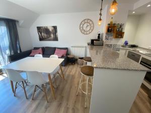 Kuchyň nebo kuchyňský kout v ubytování Casa Cris Encamp