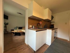 Kuchyňa alebo kuchynka v ubytovaní Ferienwohnung Langfeld