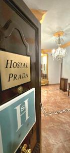 Certifikát, hodnocení, plakát nebo jiný dokument vystavený v ubytování Hostal Prada