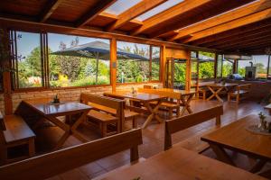 Reštaurácia alebo iné gastronomické zariadenie v ubytovaní Amenity Penzion Horni Vestonice
