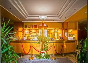 Lounge nebo bar v ubytování Hotel Lory & Ristorante Ferraro