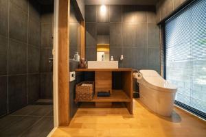 Bathroom sa 京都松澗Matsutani