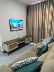 TV a/nebo společenská místnost v ubytování 81 próximo Shopping Pantanal
