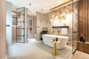 Ein Badezimmer in der Unterkunft Luxury Rooms - FOR GIFT