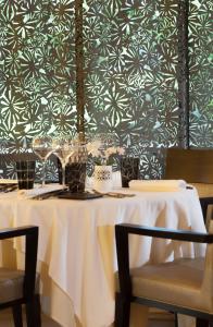 Hôtel Cailler & Bains de la Gruyère餐厅或其他用餐的地方