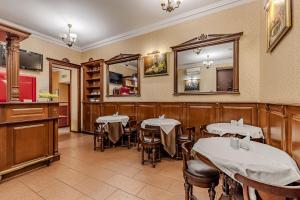 Restaurace v ubytování Gallery Hotel Gintama Apgrade