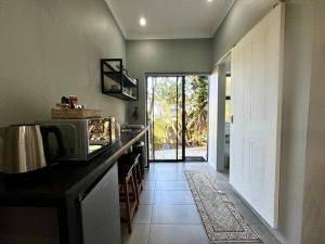 Dapur atau dapur kecil di Room With A View
