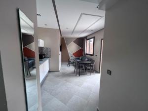 ครัวหรือมุมครัวของ Appartement No 1 vue sur la cour