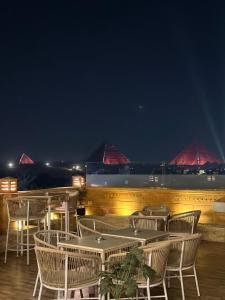 Gallery image of Taj Pyramids inn - Pyramids View Rooftop in Cairo