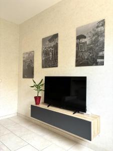 TV a/nebo společenská místnost v ubytování Casa Giulia