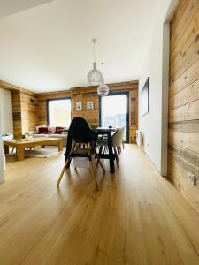 Posezení v ubytování Appart hyper centre Font Romeu, avec garage et parking