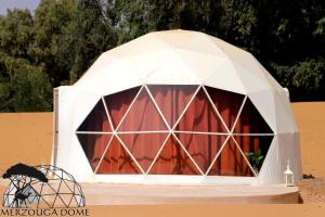 Budova, kde se the luxury tent nachází
