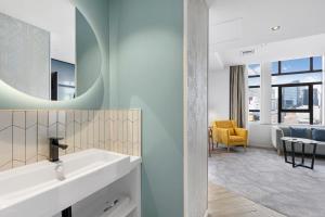 Posezení v ubytování Legacy Airedale Hotel Auckland + 37 fotografií
