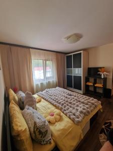 Katil atau katil-katil dalam bilik di Apartament Red & Yellow