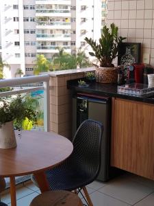 Η κουζίνα ή μικρή κουζίνα στο Alugo suites de luxo Barra da Tijuca - PÁSCOA e TIRADENTES
