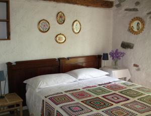 Casa Di Alfredo B&B - CITR9039 tesisinde bir odada yatak veya yataklar