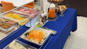 ホテルの敷地内または近くでの食事または食べ物