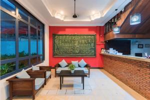 VPlus Hotel的休息区