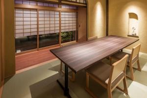 Fotografie z fotogalerie ubytování 夕日百選「すはら海岸」を望む限定一組の絶景宿。心地よいカフェ&カヤック体験で特別な一日を v destinaci Yuasa