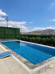 Afbeelding uit fotogalerij van Makanak Villas in Jerash