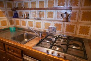 Η κουζίνα ή μικρή κουζίνα στο Verocai Studio by WelcHome +10 φωτογραφίες