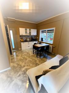 Kuchyň nebo kuchyňský kout v ubytování Ferienwohnung in Parknähe + 5 fotografií