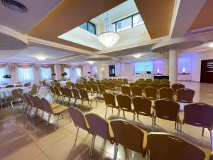 TV a/nebo společenská místnost v ubytování Hotel Piotr Spa&Wellness