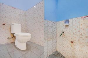 two pictures of a bathroom with a toilet at Kediri Homes Guest House in Kediri +15 photos