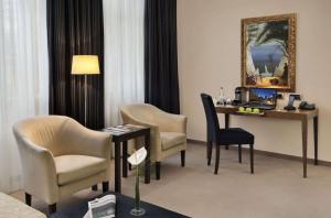 Posezení v ubytování Metropolitan Hotel by Flemings