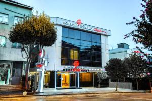 Budova, kde se hotel nachází